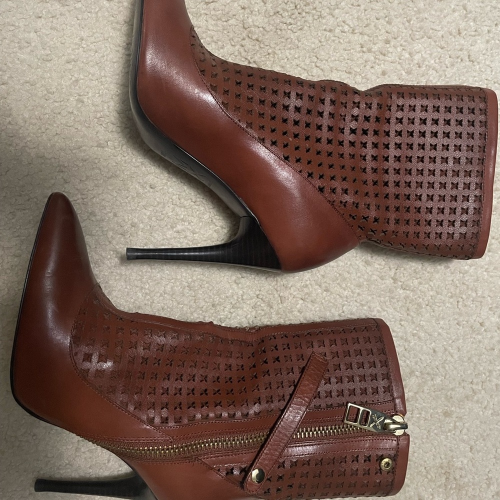 Fall brown boots - Picture 2 of 9